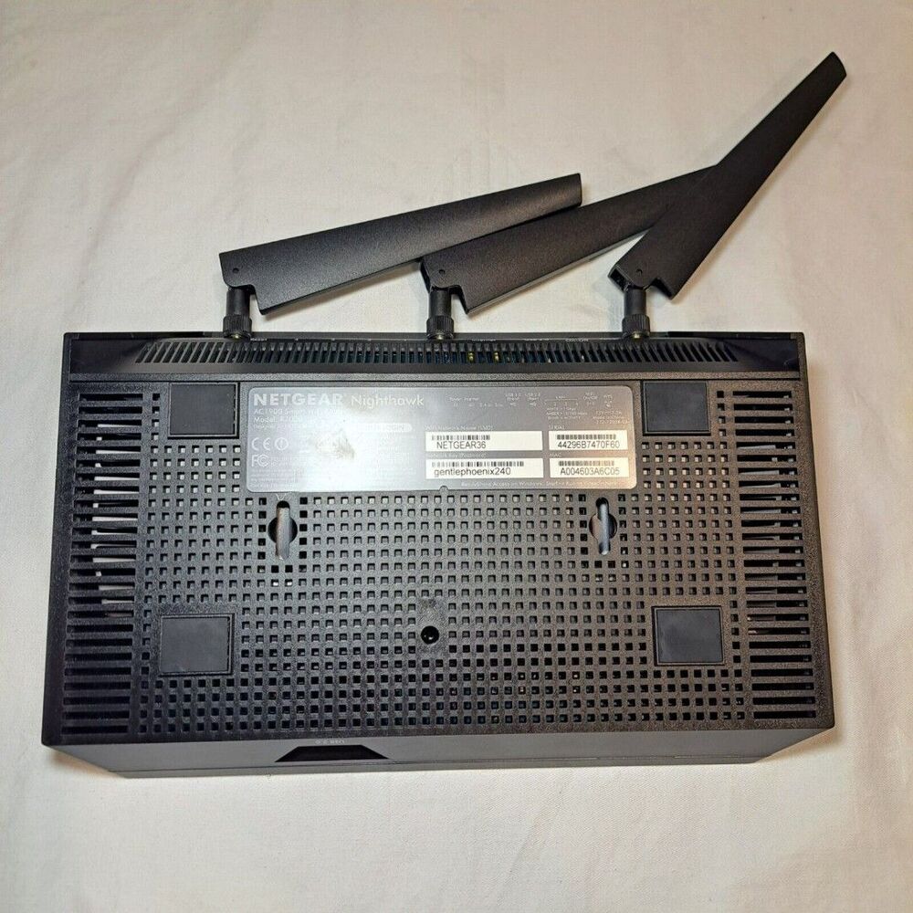 NETGEAR Nighthawk AC1900 Smart WiFi Router (‎R7000-100NAS) - Picture 4 of 7